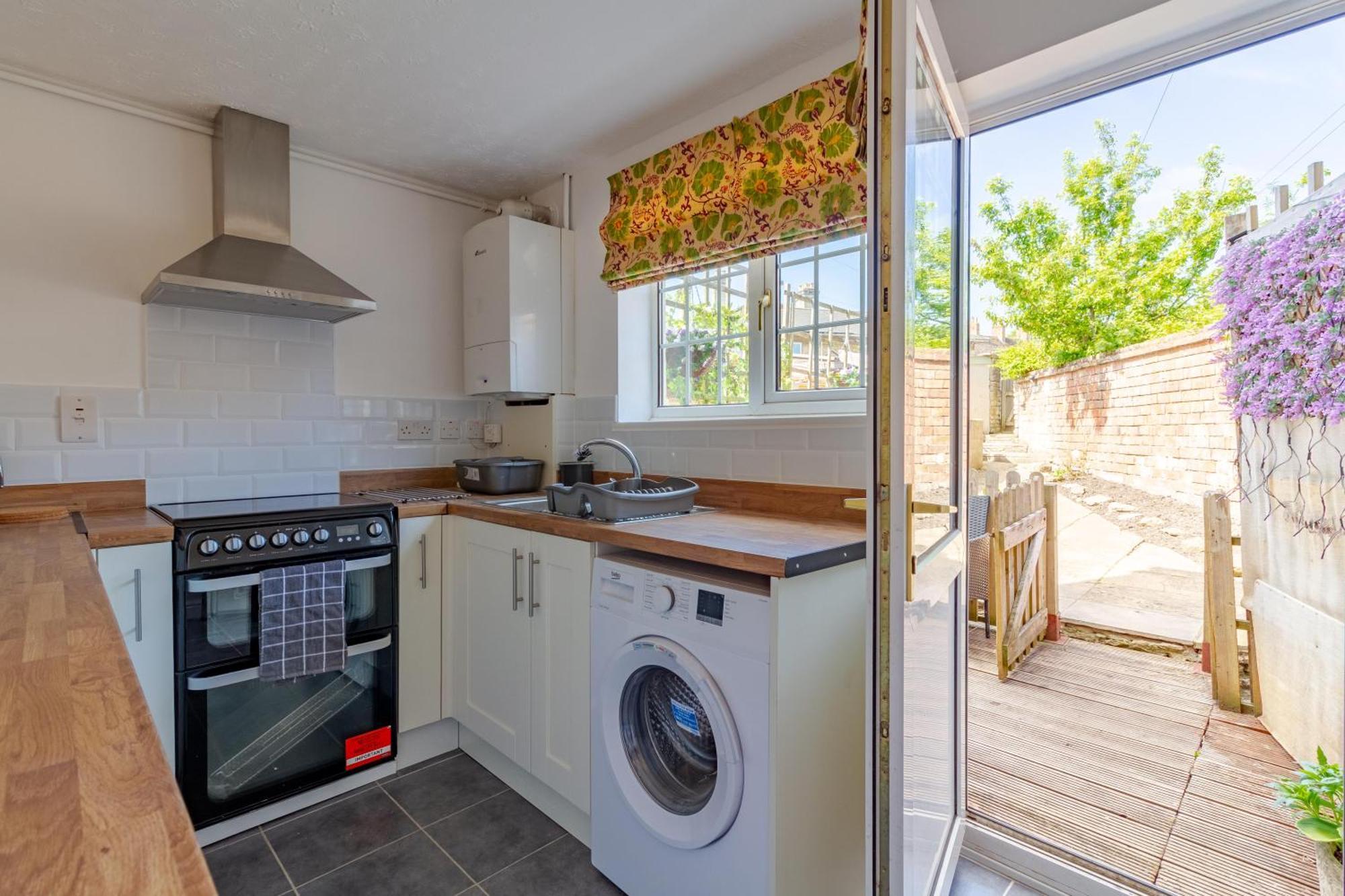 Family Friendly Cottage With Bunk Beds And Courtyard Malmesbury Exterior photo